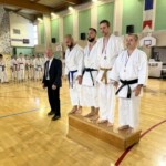 Championnat départemental de katas, le 10 décembre 2023 : Jérôme et Pietro, à droite, finissent 3ème dans la catégorie séniors.